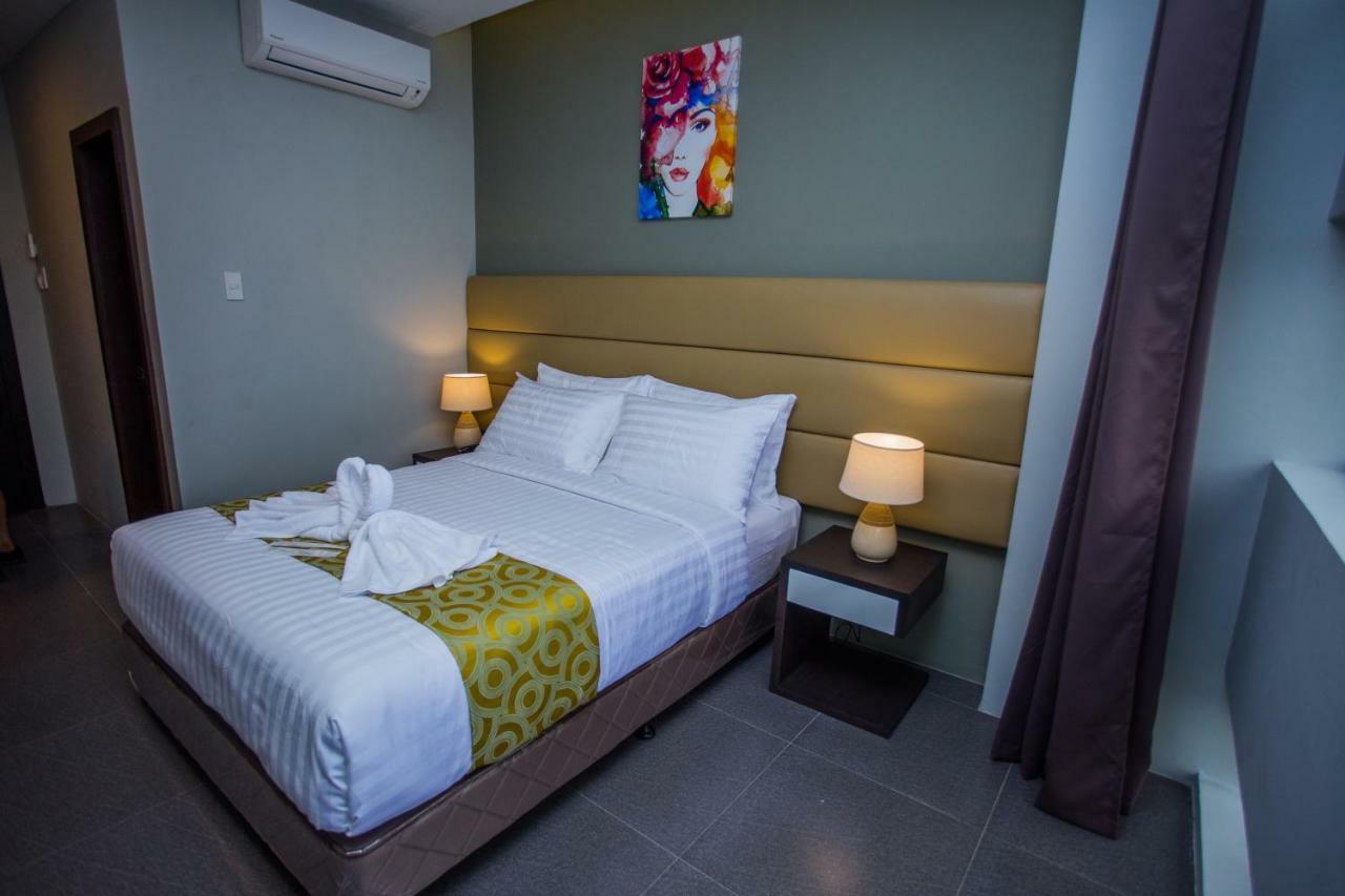 Hotel Costa Brava Tacloban Exterior foto