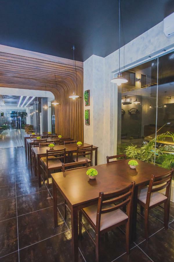 Hotel Costa Brava Tacloban Exterior foto
